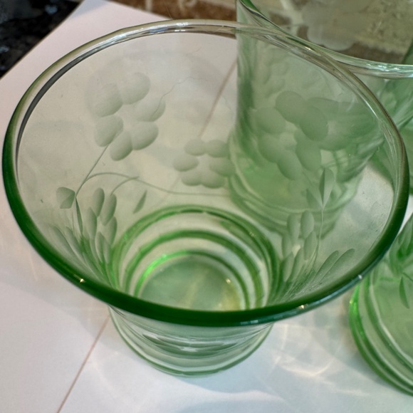 Rare Set of 8 Dunbar Floral Etched Uranium Glass Tumblers GORGEOUS - Picture 10 of 16